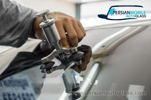 خدمات شیشه اتومبیل سیار
